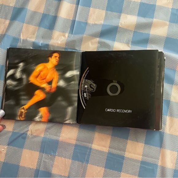 12 beach body workout videos in great condition - Picture 3 of 8